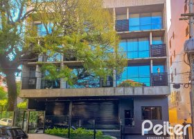 Comercial à venda com 31m², 1 vaga, no bairro Tristeza em Porto Alegre