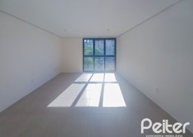 Comercial à venda com 31m², 1 vaga, no bairro Tristeza em Porto Alegre