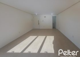 Comercial à venda com 31m², 1 vaga, no bairro Tristeza em Porto Alegre