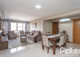 Apartamento à venda com 102m², 3 dormitórios, 1 suíte, 2 vagas, no bairro Tristeza em PORTO ALEGRE