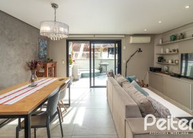 Casa em Condomínio à venda com 210m², 4 dormitórios, 1 suíte, 2 vagas, no bairro Jardim Isabel em Porto Alegre