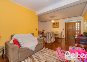 Apartamento à venda com 142m², 3 dormitórios, 1 suíte, 2 vagas, no bairro Ipanema em Porto Alegre