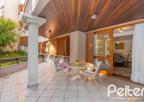 Apartamento à venda com 142m², 3 dormitórios, 1 suíte, 2 vagas, no bairro Ipanema em Porto Alegre