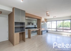 Apartamento à venda com 94m², 3 dormitórios, 1 suíte, 2 vagas, no bairro Ipanema em Porto Alegre