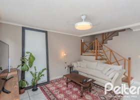 Casa em Condomínio à venda com 189m², 3 dormitórios, 1 suíte, 2 vagas, no bairro Jardim Isabel em Porto Alegre