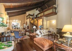Casa em Condomínio à venda com 498m², 3 dormitórios, 1 suíte, 6 vagas, no bairro Cavalhada em PORTO ALEGRE
