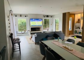 Casa em Condomínio à venda com 330m², 4 dormitórios, 3 suítes, 4 vagas, no bairro Hipica em PORTO ALEGRE