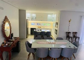 Casa em Condomínio à venda com 330m², 4 dormitórios, 3 suítes, 4 vagas, no bairro Hipica em PORTO ALEGRE