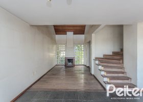 Casa em Condomínio à venda com 201m², 3 dormitórios, 1 suíte, 2 vagas, no bairro Tristeza em PORTO ALEGRE