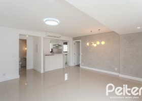 Apartamento à venda com 88m², 3 dormitórios, 1 suíte, 2 vagas, no bairro Tristeza em PORTO ALEGRE