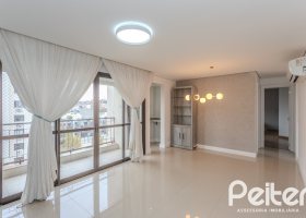 Apartamento à venda com 88m², 3 dormitórios, 1 suíte, 2 vagas, no bairro Tristeza em PORTO ALEGRE