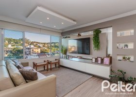 Apartamento à venda com 73m², 3 dormitórios, 1 suíte, 2 vagas, no bairro Tristeza em PORTO ALEGRE