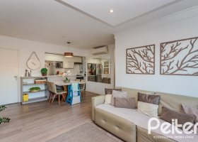Apartamento à venda com 73m², 3 dormitórios, 1 suíte, 2 vagas, no bairro Tristeza em PORTO ALEGRE