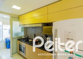 Apartamento à venda com 69m², 2 dormitórios, 1 suíte, 1 vaga, no bairro Tristeza em PORTO ALEGRE