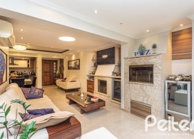 Apartamento à venda com 129m², 4 dormitórios, 1 suíte, 2 vagas, no bairro Ipanema em Porto Alegre
