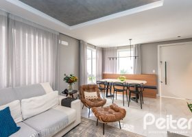 Casa em Condomínio à venda com 154m², 3 dormitórios, 3 suítes, 2 vagas, no bairro Vila Assunção em Porto Alegre