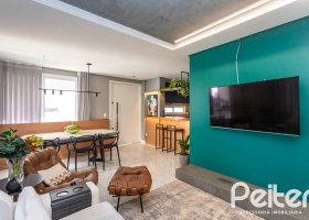 Casa em Condomínio à venda com 154m², 3 dormitórios, 3 suítes, 2 vagas, no bairro Vila Assunção em Porto Alegre