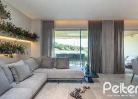 Apartamento à venda com 176m², 4 dormitórios, 4 suítes, 3 vagas, no bairro Golden Lake em Porto Alegre