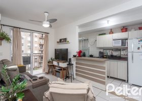 Apartamento à venda com 67m², 3 dormitórios, 1 suíte, 2 vagas, no bairro Tristeza em PORTO ALEGRE