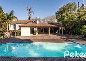 Casa em Condomínio à venda com 328m², 3 dormitórios, 2 suítes, 4 vagas, no bairro Cavalhada em PORTO ALEGRE