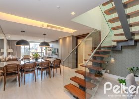 Cobertura à venda com 368m², 3 dormitórios, 3 suítes, 5 vagas, no bairro Tristeza em PORTO ALEGRE