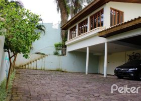 Casa em Condomínio à venda com 225m², 3 dormitórios, 1 suíte, 2 vagas, no bairro Jardim Isabel em Porto Alegre