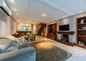 Casa em Condomínio à venda com 313m², 3 dormitórios, 1 suíte, 2 vagas, no bairro Tristeza em PORTO ALEGRE