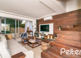 Casa em Condomínio à venda com 327m², 3 dormitórios, 3 suítes, 3 vagas, no bairro Tristeza em PORTO ALEGRE