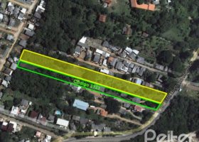 Terreno à venda, no bairro Vila Nova em Porto Alegre