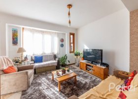 Casa em Condomínio à venda com 204m², 3 dormitórios, 1 suíte, 2 vagas, no bairro Cristal em Porto Alegre