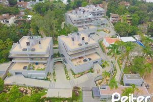 Apartamento Garden à venda com 250m², 3 dormitórios, 3 suítes, 4 vagas, no bairro Tristeza em Porto Alegre