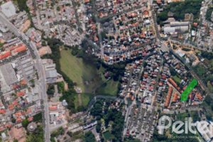 Terreno à venda, no bairro Vila Nova em Porto Alegre