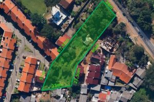 Terreno à venda, no bairro Vila Nova em Porto Alegre