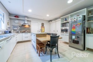  à venda, no bairro  em 