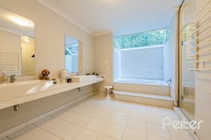  à venda, no bairro  em 