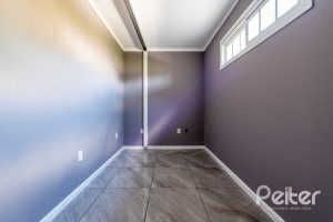 Casa à venda com 300m², 4 dormitórios, 4 suítes, 4 vagas, no bairro Vila Assunção em Porto Alegre