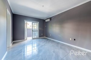 Casa à venda com 300m², 4 dormitórios, 4 suítes, 4 vagas, no bairro Vila Assunção em Porto Alegre