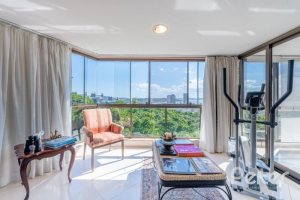 Apartamento à venda com 207m², 3 dormitórios, 3 suítes, 3 vagas, no bairro Cristal em Porto Alegre