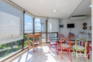 Apartamento à venda com 207m², 3 dormitórios, 3 suítes, 3 vagas, no bairro Cristal em Porto Alegre