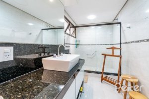Apartamento à venda com 207m², 3 dormitórios, 3 suítes, 3 vagas, no bairro Cristal em Porto Alegre