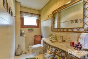 Casa em Condomínio à venda com 389m², 4 dormitórios, 3 suítes, 4 vagas, no bairro Vila Nova em Porto Alegre