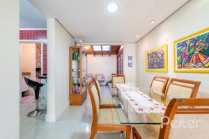 Casa em Condomínio à venda com 162m², 3 dormitórios, 1 suíte, 2 vagas, no bairro Vila Assunção em PORTO ALEGRE