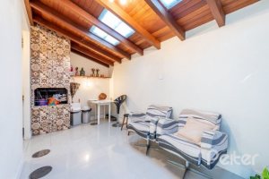 Casa em Condomínio à venda com 162m², 3 dormitórios, 1 suíte, 2 vagas, no bairro Vila Assunção em PORTO ALEGRE