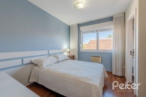 Casa em Condomínio à venda com 162m², 3 dormitórios, 1 suíte, 2 vagas, no bairro Vila Assunção em PORTO ALEGRE