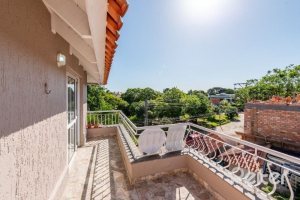 Casa em Condomínio à venda com 162m², 3 dormitórios, 1 suíte, 2 vagas, no bairro Vila Assunção em PORTO ALEGRE