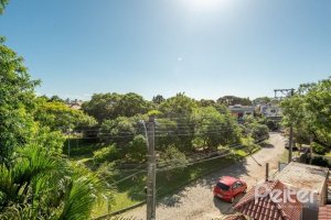 Casa em Condomínio à venda com 162m², 3 dormitórios, 1 suíte, 2 vagas, no bairro Vila Assunção em PORTO ALEGRE