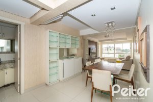 Apartamento à venda com 102m², 3 dormitórios, 1 suíte, 2 vagas, no bairro Tristeza em PORTO ALEGRE