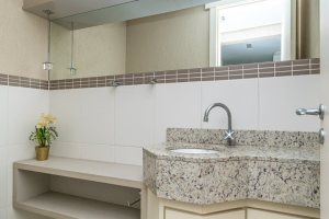 Apartamento à venda com 102m², 3 dormitórios, 1 suíte, 2 vagas, no bairro Tristeza em PORTO ALEGRE