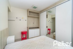 Apartamento à venda com 102m², 3 dormitórios, 1 suíte, 2 vagas, no bairro Tristeza em PORTO ALEGRE