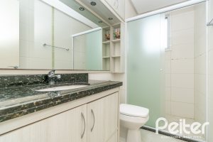 Apartamento à venda com 102m², 3 dormitórios, 1 suíte, 2 vagas, no bairro Tristeza em PORTO ALEGRE